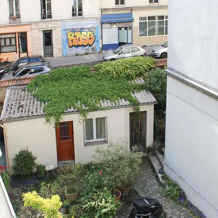 Apartment Beautiful For Couple With Courtyard Paris